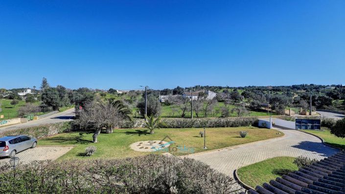 Image No.19-4 Bed House for sale