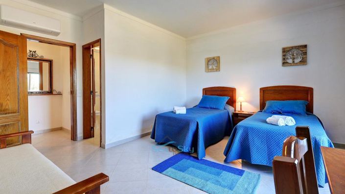 Image No.33-4 Bed House for sale