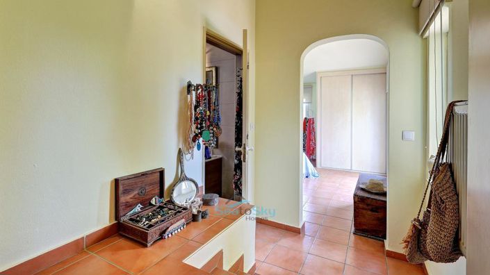 Image No.36-4 Bed House for sale