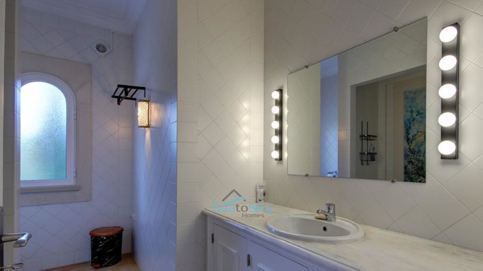 Image No.33-5 Bed House for sale