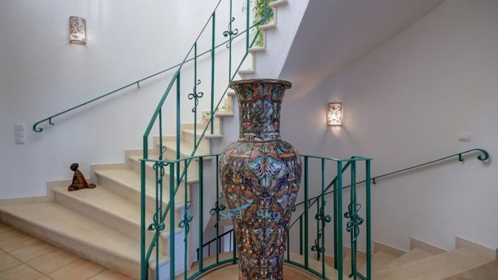 Image No.37-5 Bed House for sale