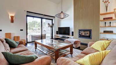 patio door to large covered terrace