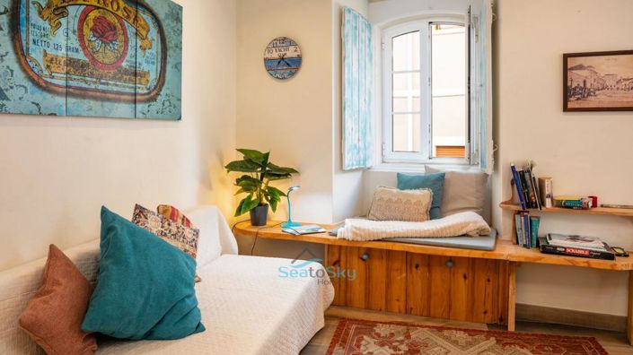 Image No.17-3 Bed House for sale