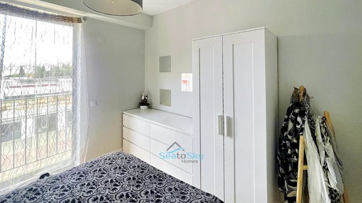 Image No.10-1 Bed Apartment for sale