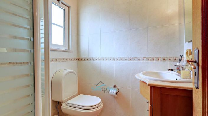 Image No.21-2 Bed House for sale