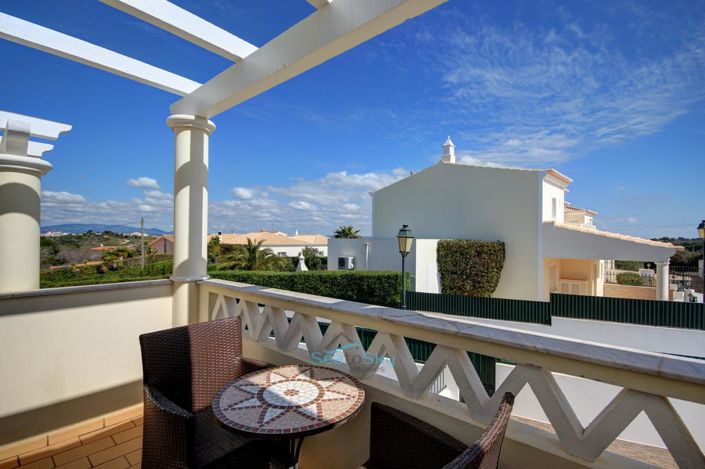 Image No.25-2 Bed House for sale