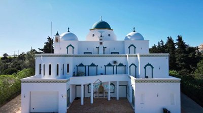 terraces on all floors