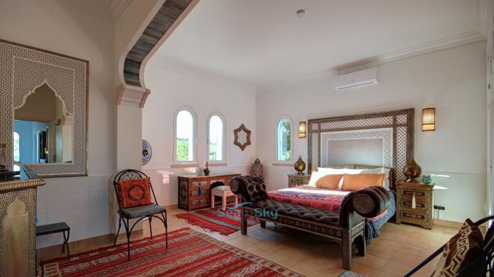 Image No.27-5 Bed House for sale