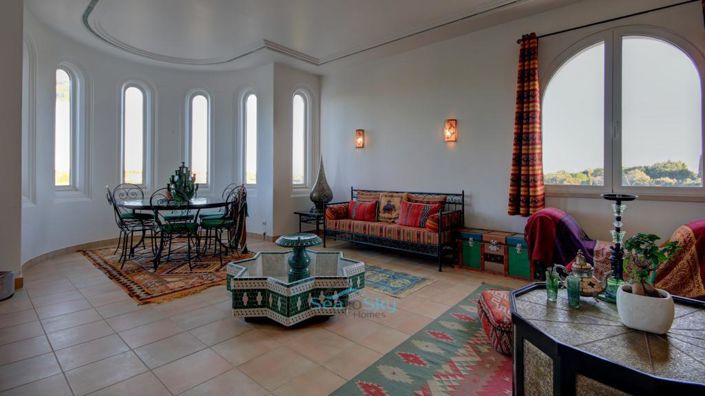 Image No.10-5 Bed House for sale