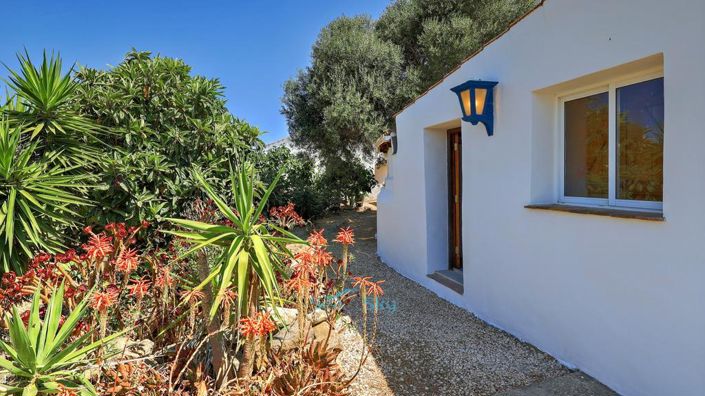 Image No.45-5 Bed House for sale