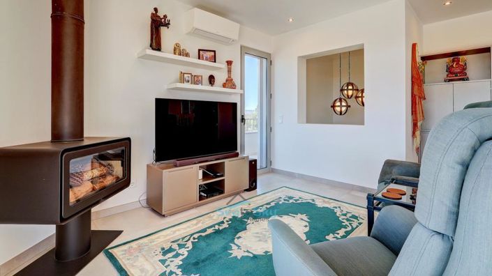 Image No.25-4 Bed House for sale