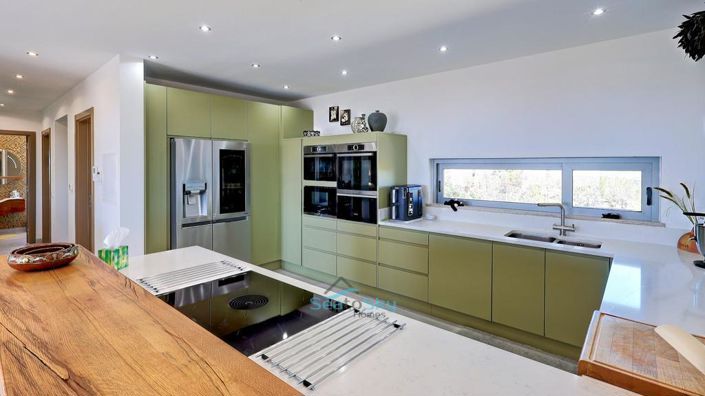 Image No.30-4 Bed House for sale