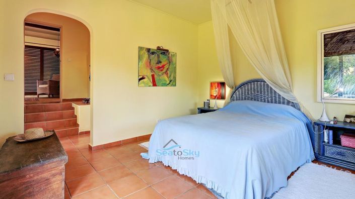 Image No.37-4 Bed House for sale