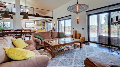 airy and bright room