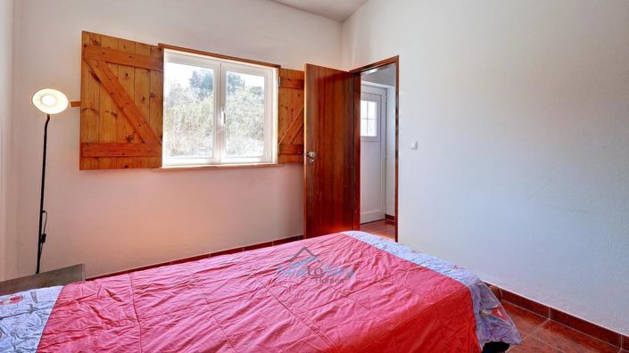 Image No.42-5 Bed House for sale