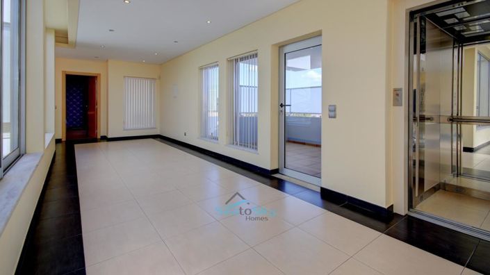 Image No.25-6 Bed House for sale