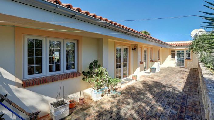 Image No.18-5 Bed House for sale