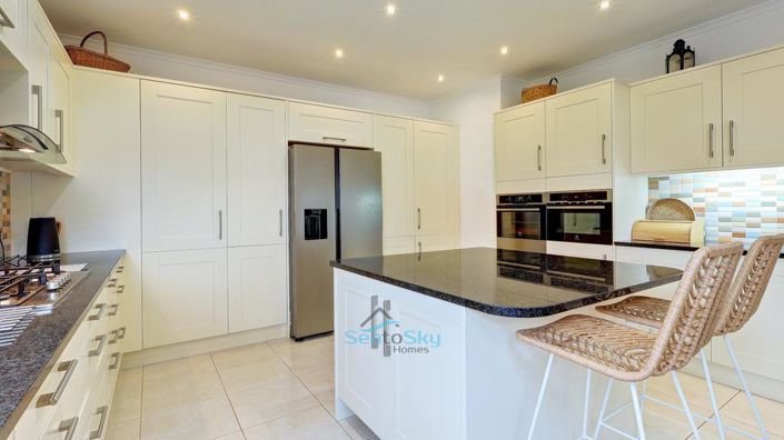 Image No.17-2 Bed House for sale