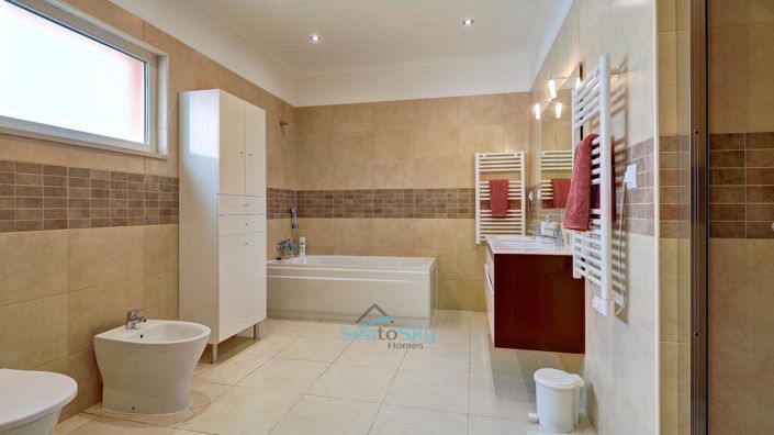 Image No.27-2 Bed House for sale