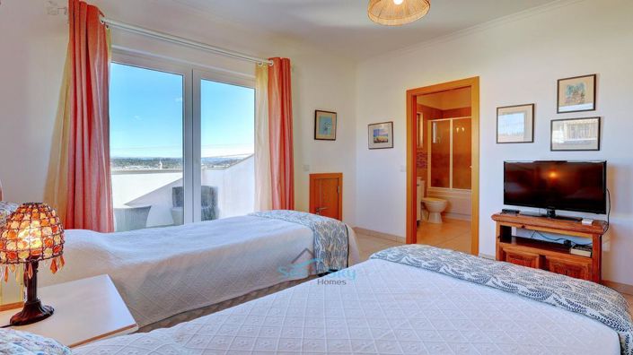 Image No.36-2 Bed House for sale