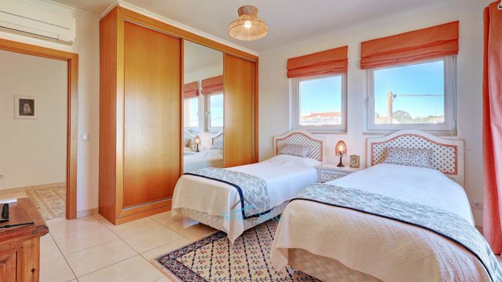 Image No.38-2 Bed House for sale