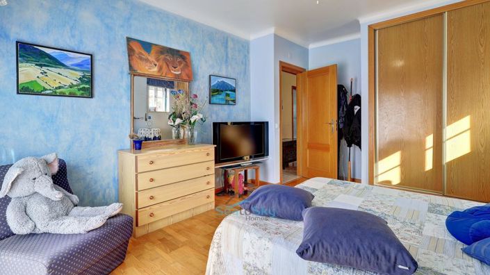 Image No.46-4 Bed House for sale