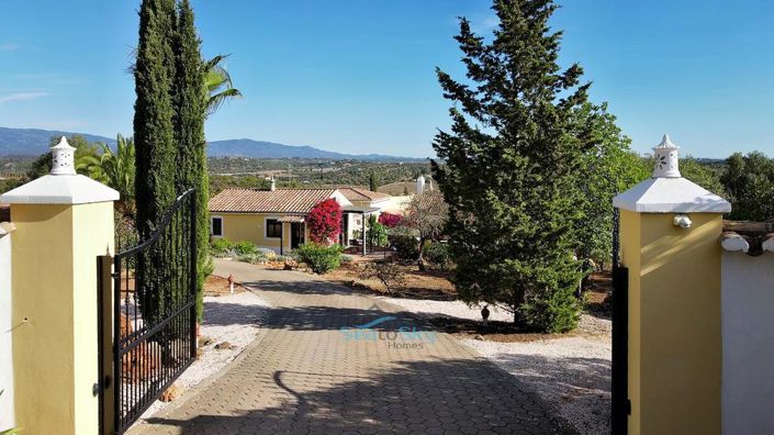 Image No.6-5 Bed House for sale