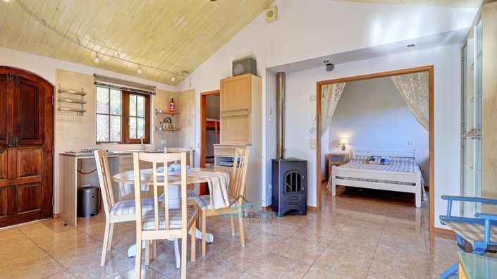 Image No.61-5 Bed House for sale