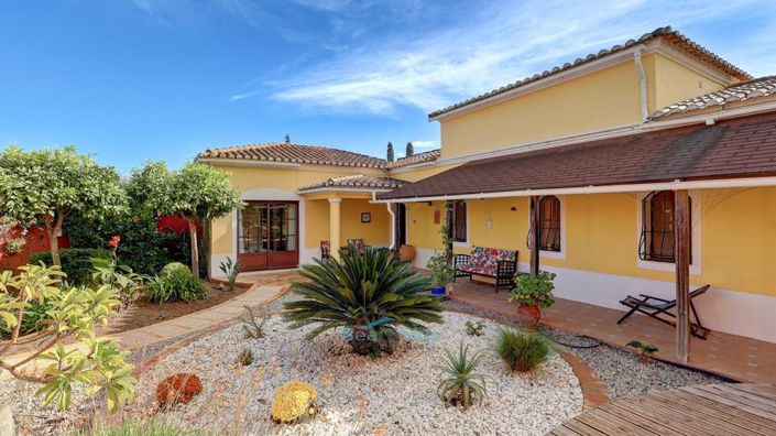 Image No.10-5 Bed House for sale