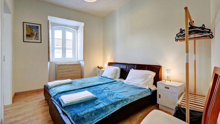 Image No.28-3 Bed House for sale