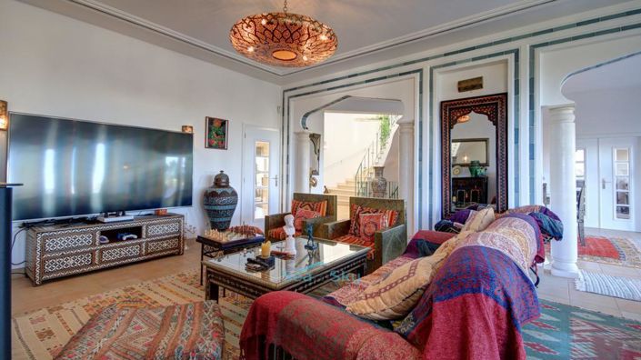 Image No.12-5 Bed House for sale