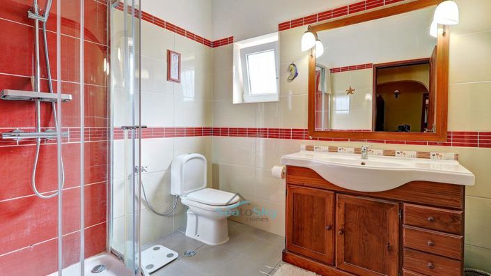 Image No.35-3 Bed House for sale