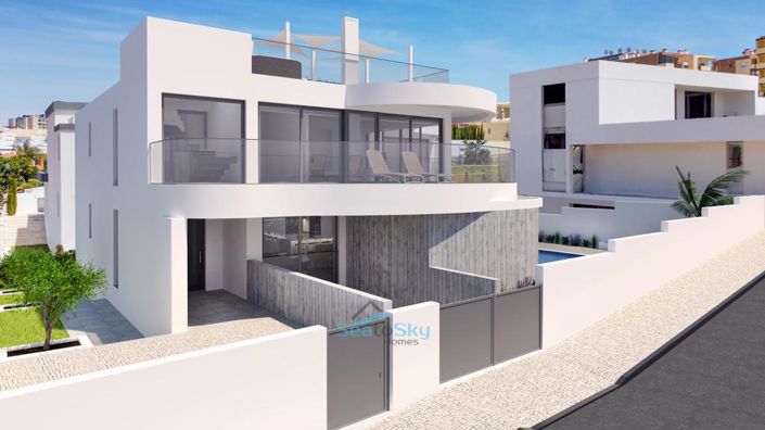 Image No.8-4 Bed House for sale