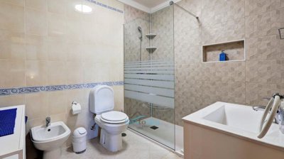 ground floor bathroom 1