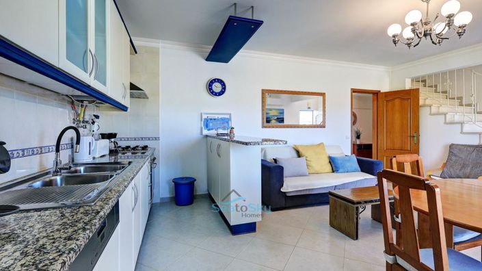 Image No.8-4 Bed House for sale