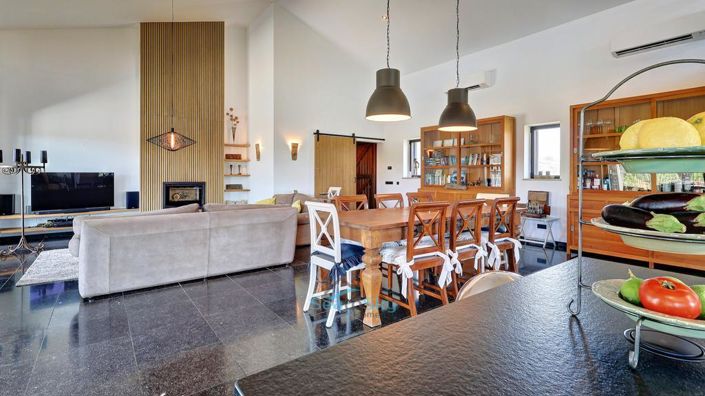 Image No.25-3 Bed House for sale