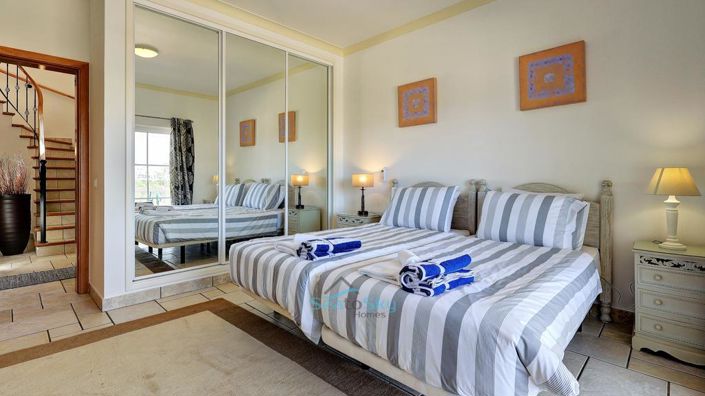 Image No.40-5 Bed House for sale