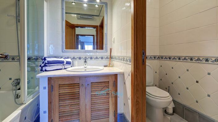 Image No.47-5 Bed House for sale