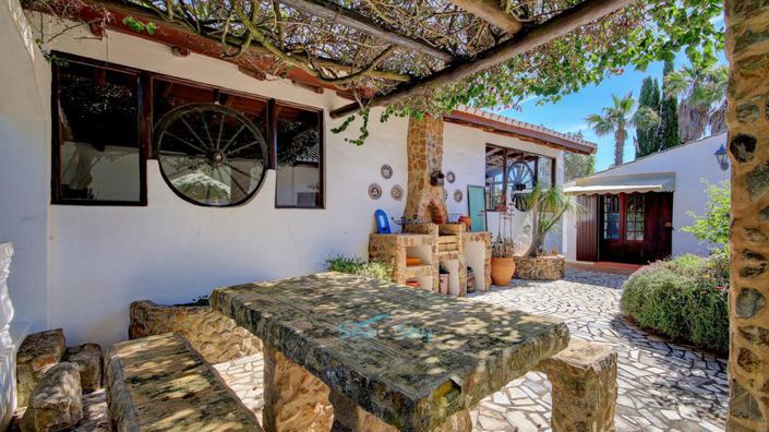 Image No.19-3 Bed House for sale