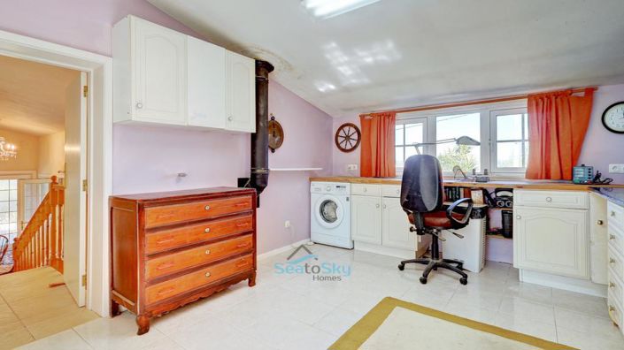 Image No.56-5 Bed House for sale