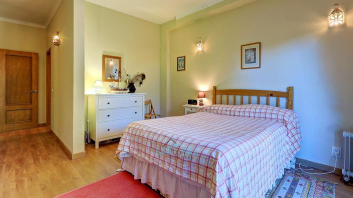 Image No.34-3 Bed House for sale