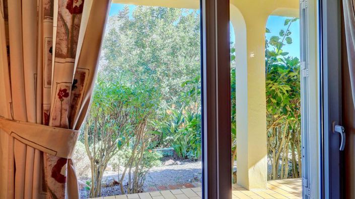 Image No.41-3 Bed House for sale