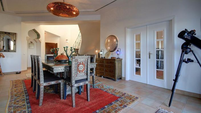 Image No.20-5 Bed House for sale