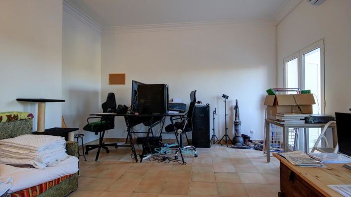 Image No.21-5 Bed House for sale