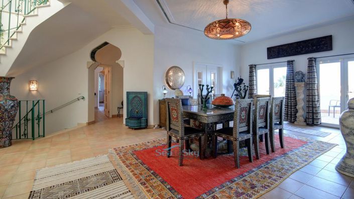 Image No.50-5 Bed House for sale