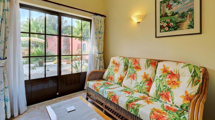 Image No.34-5 Bed House for sale