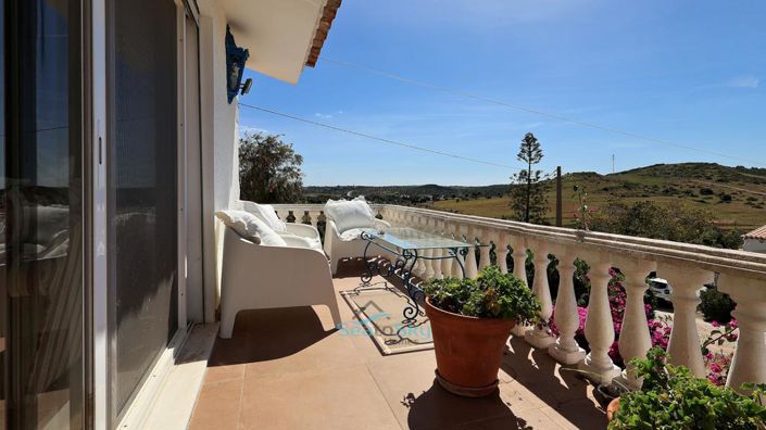 Image No.18-3 Bed House for sale
