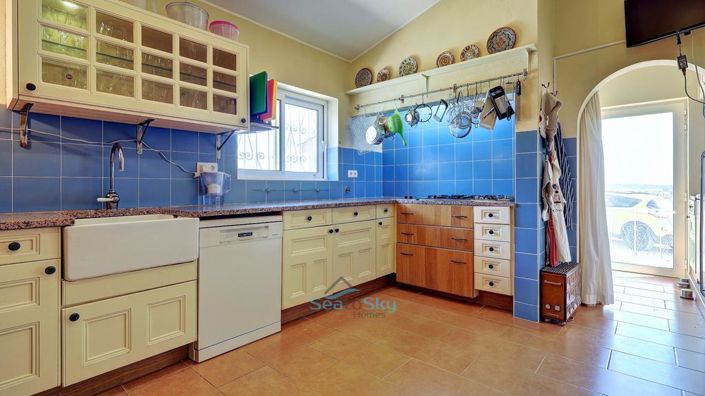 Image No.26-3 Bed House for sale