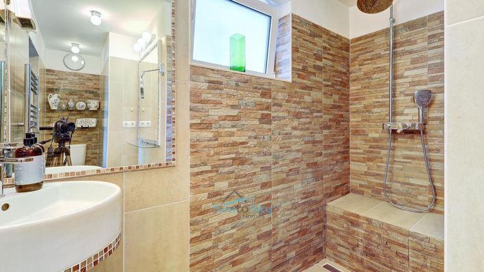 Image No.37-3 Bed House for sale