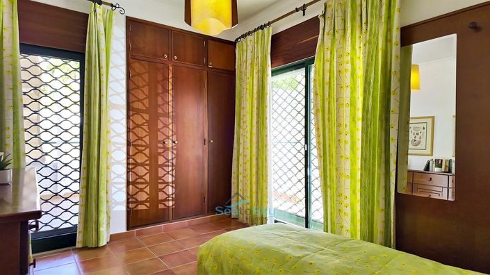 Image No.20-4 Bed Apartment for sale